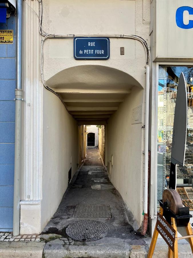 Amazing New Property In The Heart Of The Old Town Of Antibes Bagian luar foto