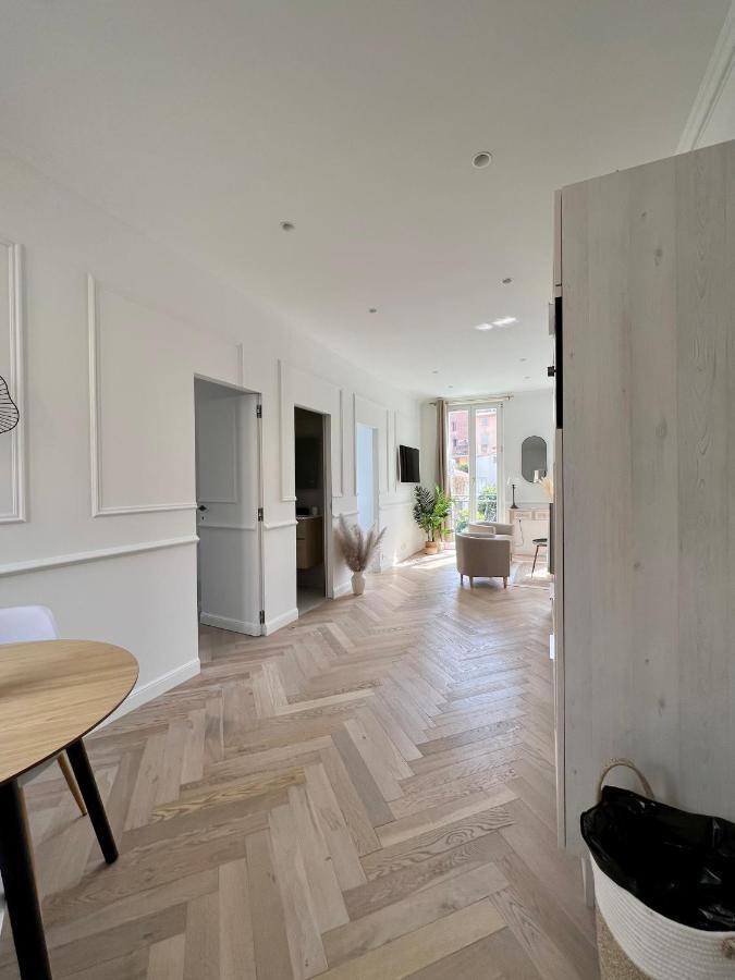 Amazing New Property In The Heart Of The Old Town Of Antibes Bagian luar foto