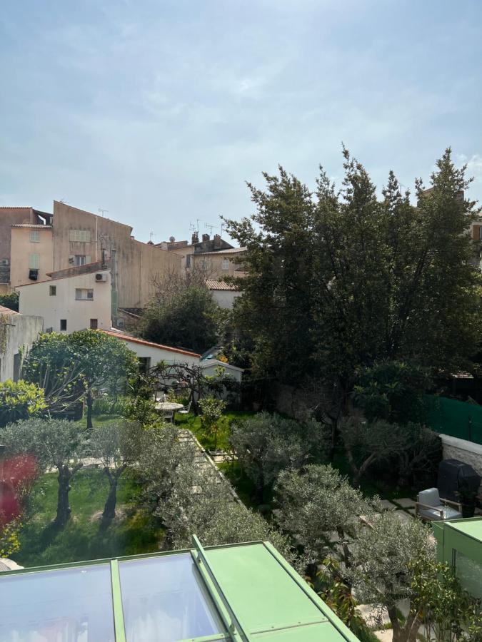Amazing New Property In The Heart Of The Old Town Of Antibes Bagian luar foto
